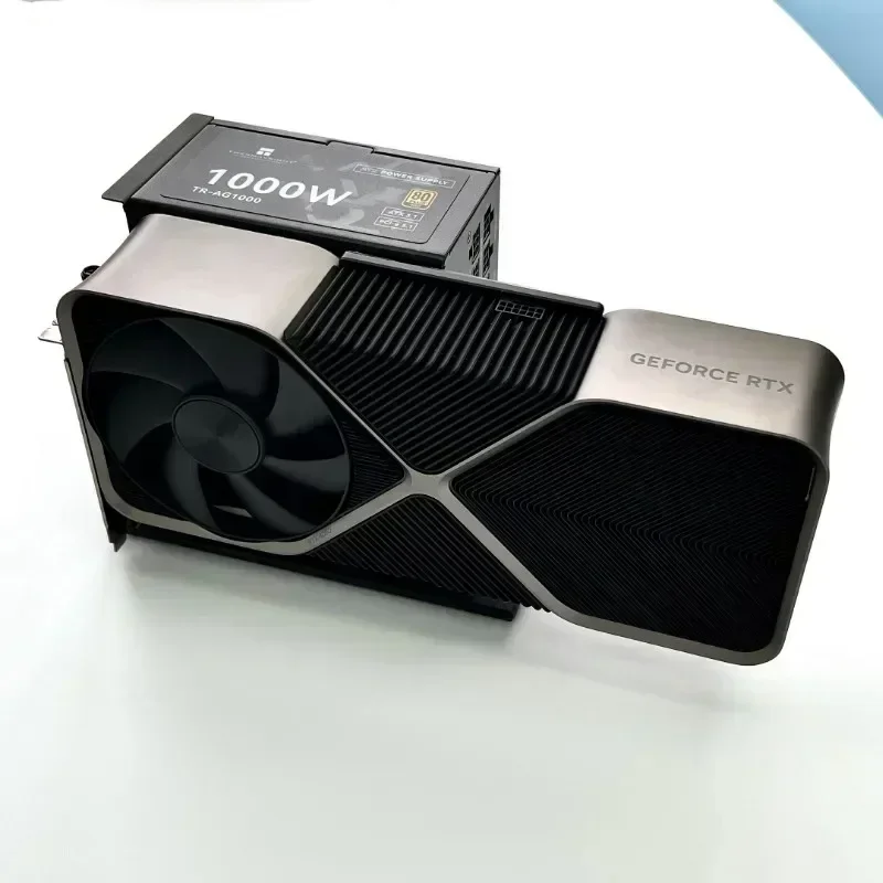 ノートブック用UT4G-BK7外付けeGPUアダプター、US - Gpu External Dock Egpu Thunderbolt 4 のレビューと価格